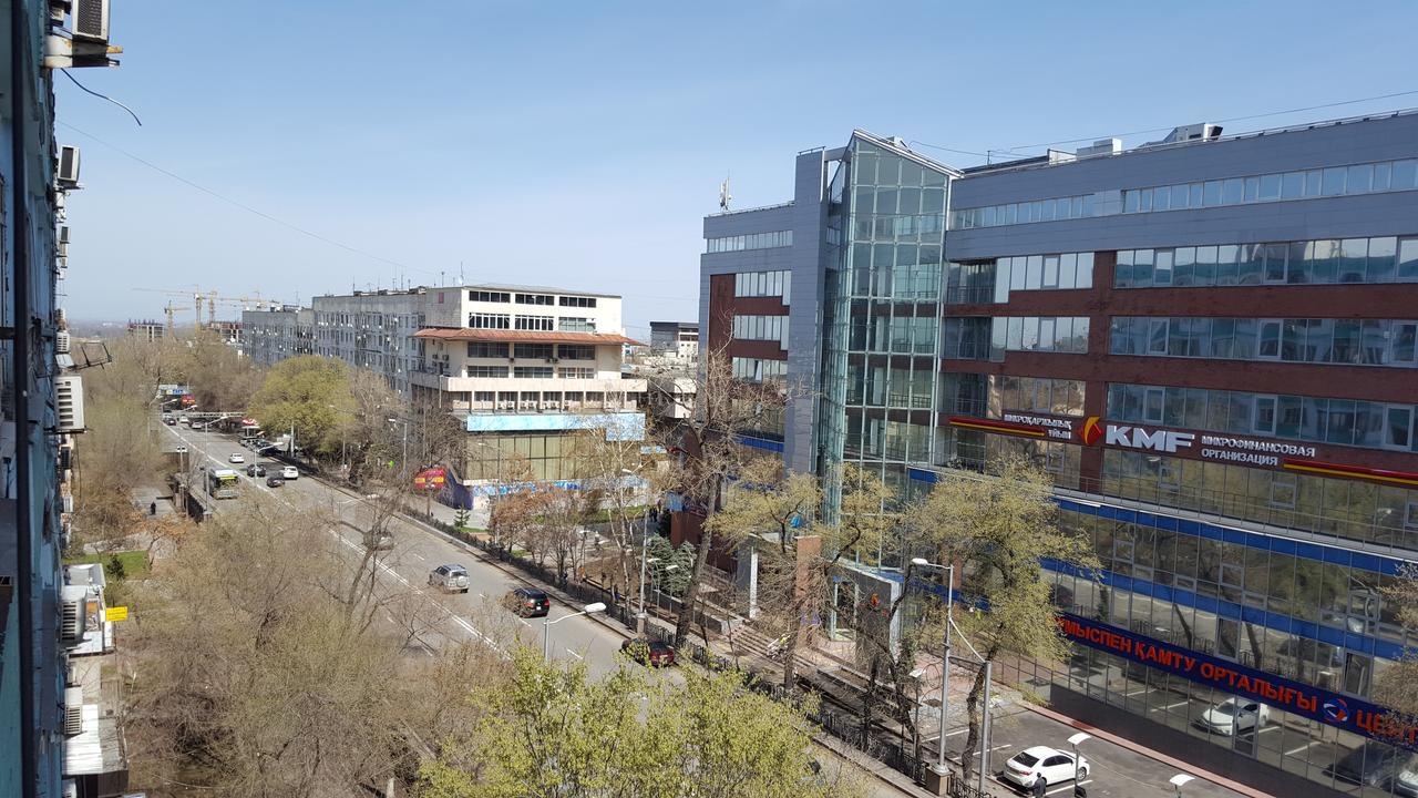 Apartment On Nazarbayeva 77 알마티 외부 사진